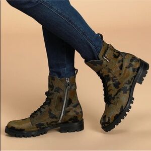 NWOB Dolce Vita Paxton Calf Hair Camo Zipper Boots